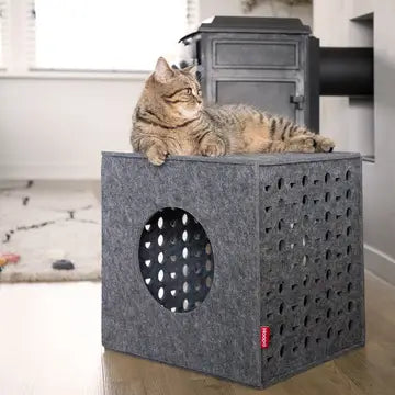 Spielwürfel und Versteck für Katzen
